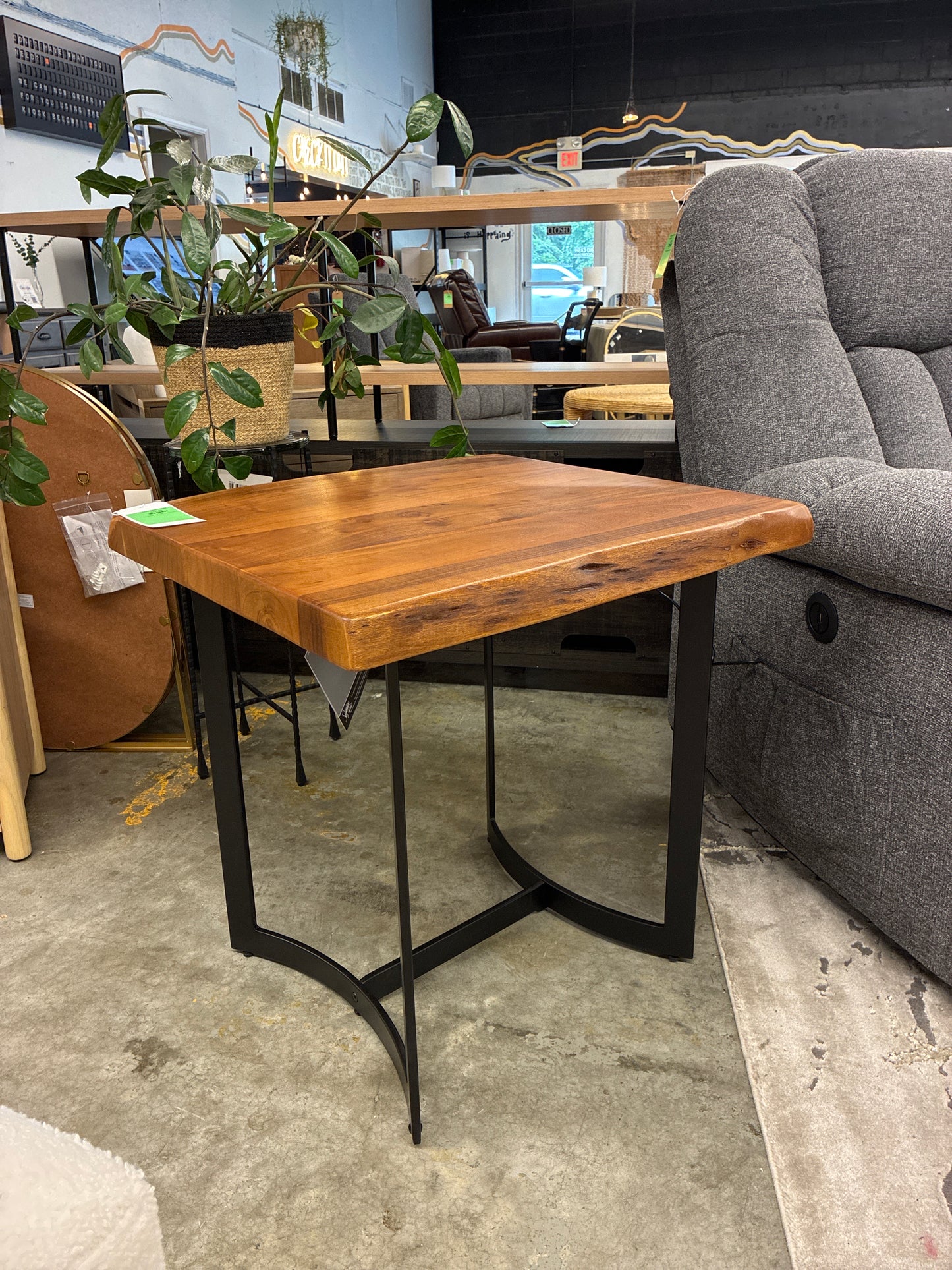 Fortmaine Ashley Side Table