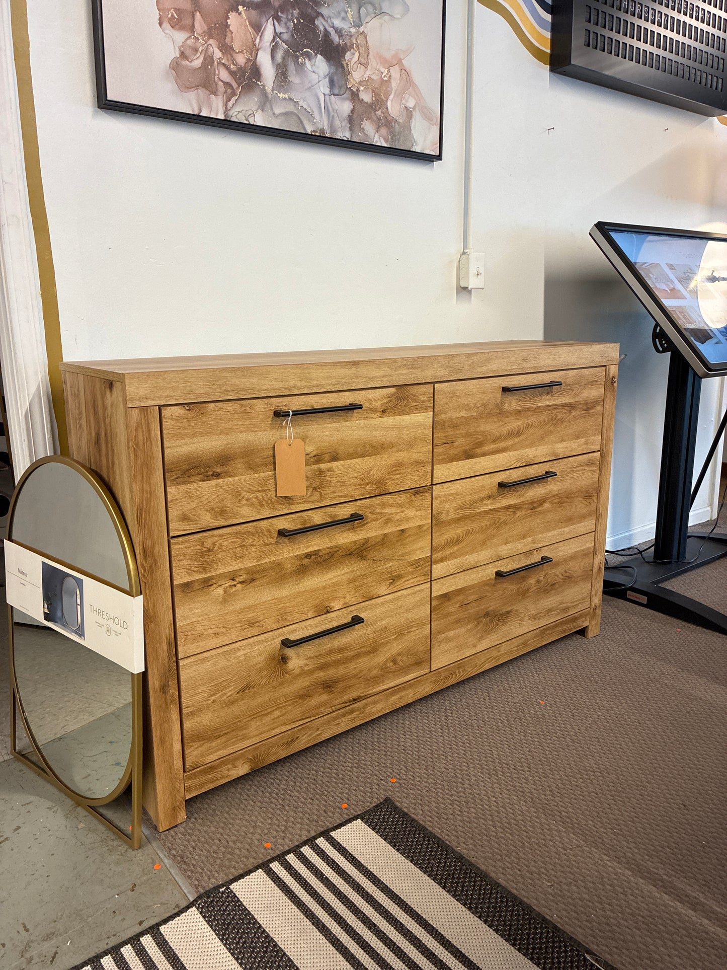 Ashley Hyanna 6-Drawer Dresser