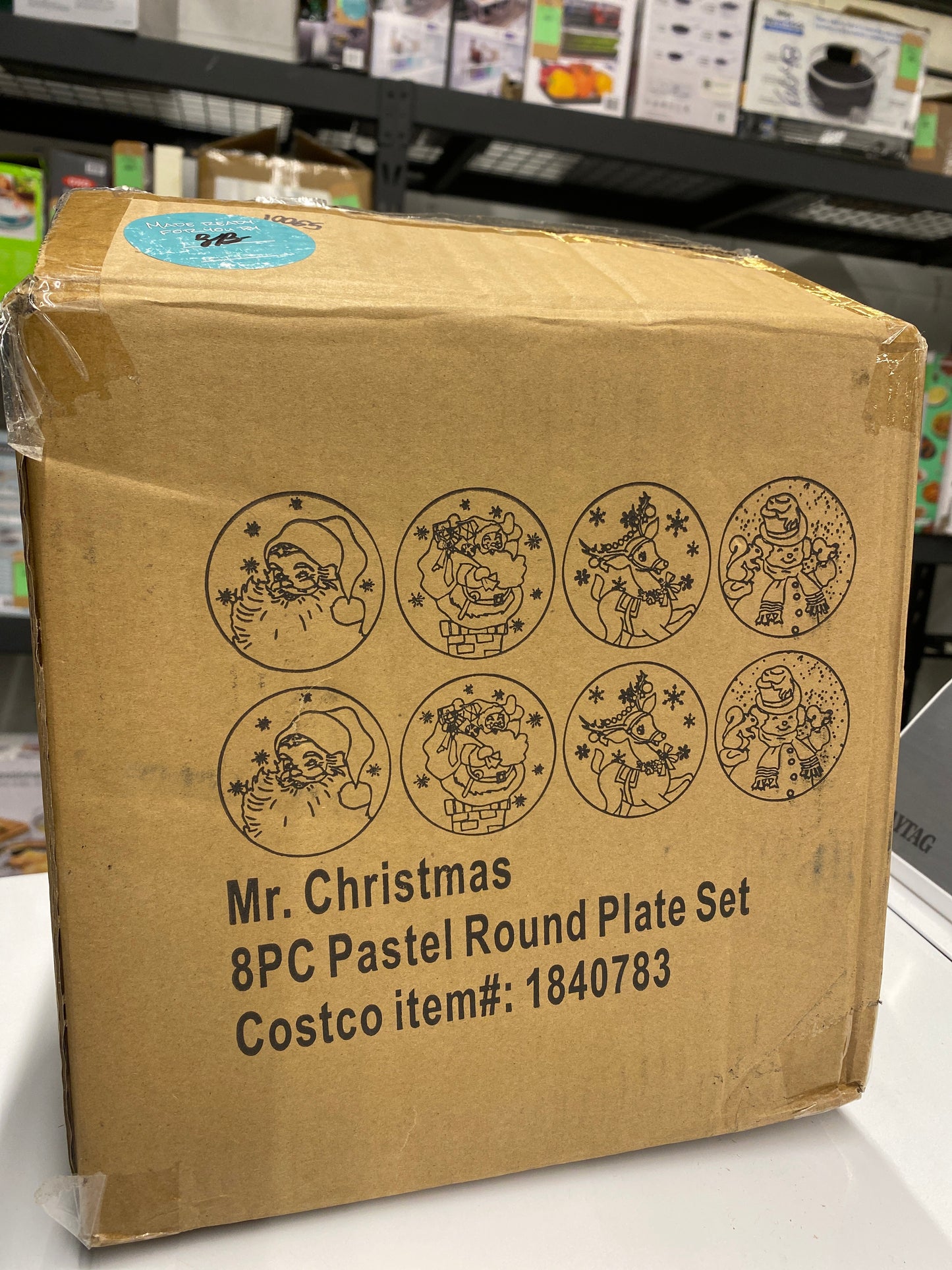 Mr. Christmas 8-Piece Round Plate Set - - Retail Price: $34.99