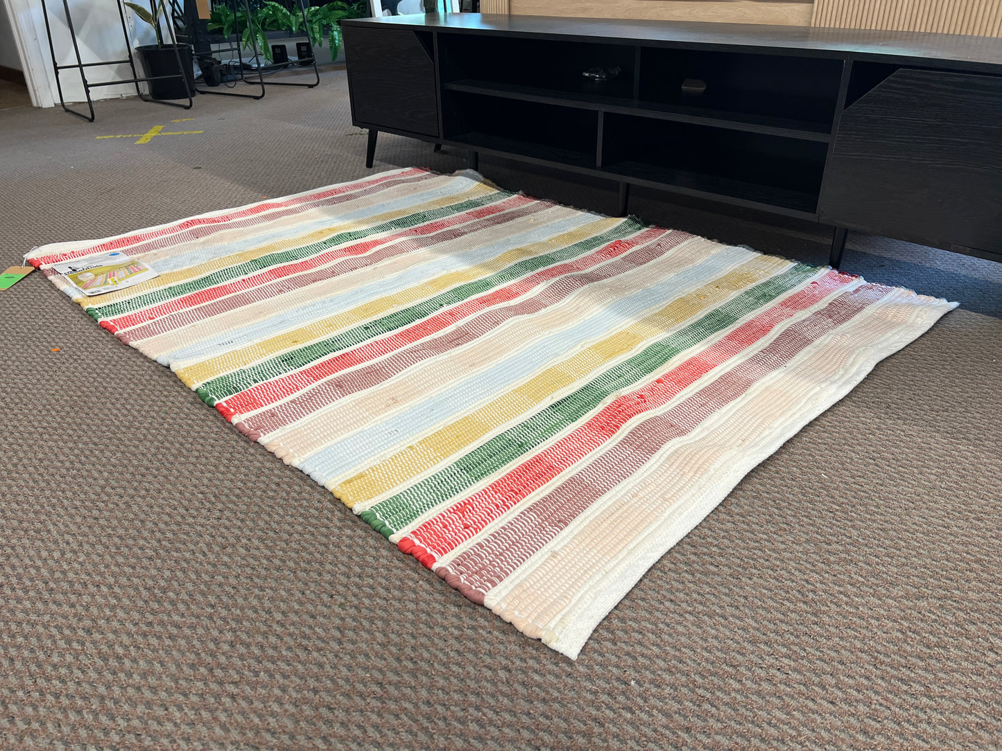 Rug | 4ft x 5ft 6in | Retails for: $35.00