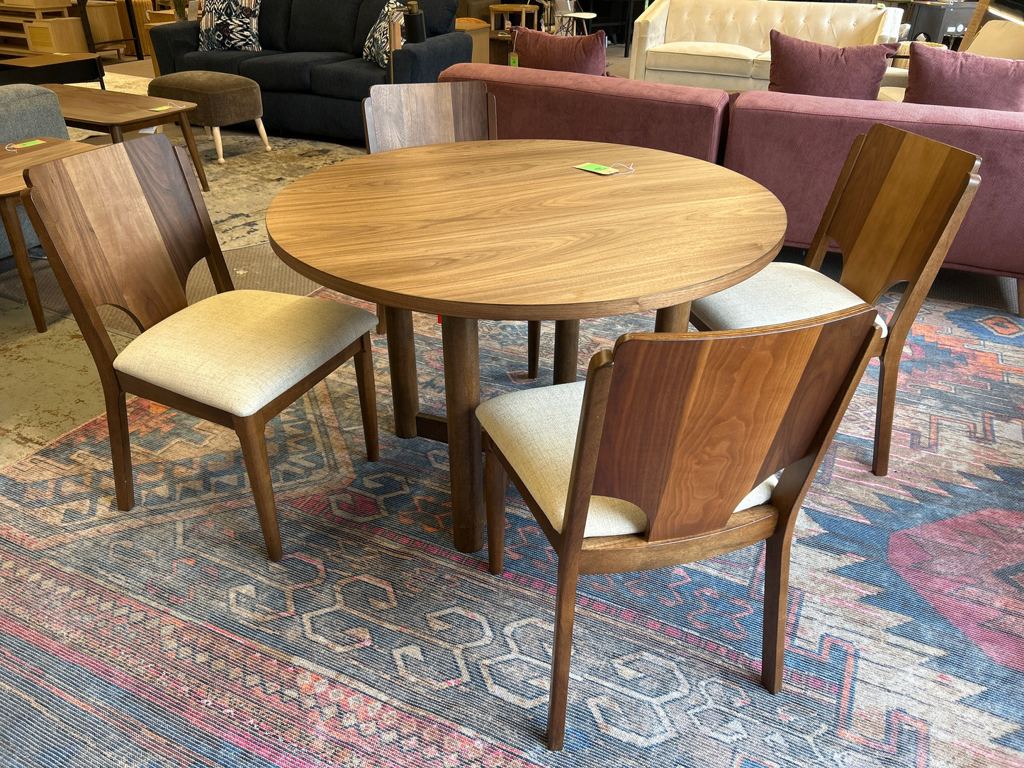 108570-S5 Dining Table 5pc Walnut