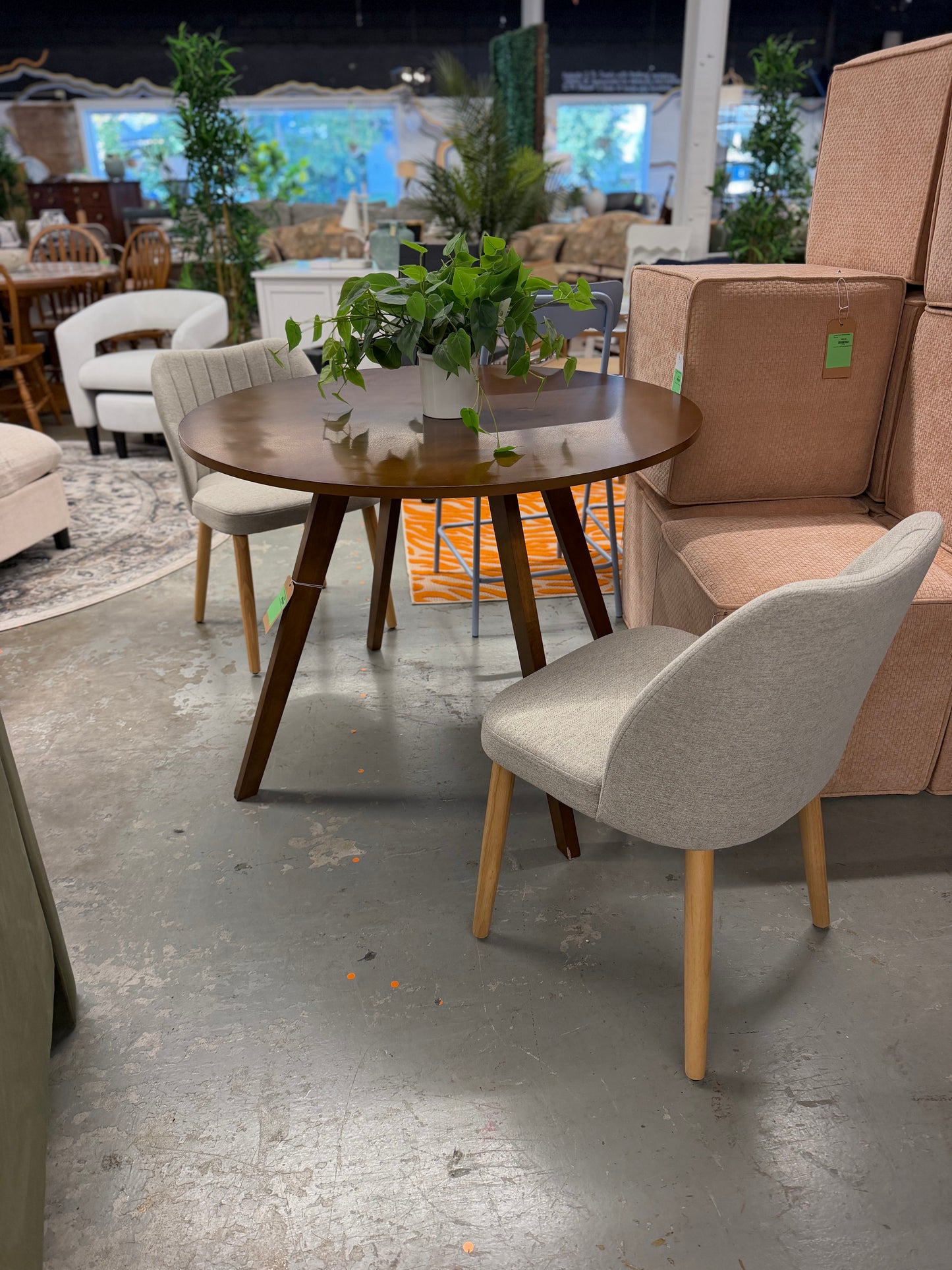 Set of 2 Curved Back Dining Chair Retail: $185