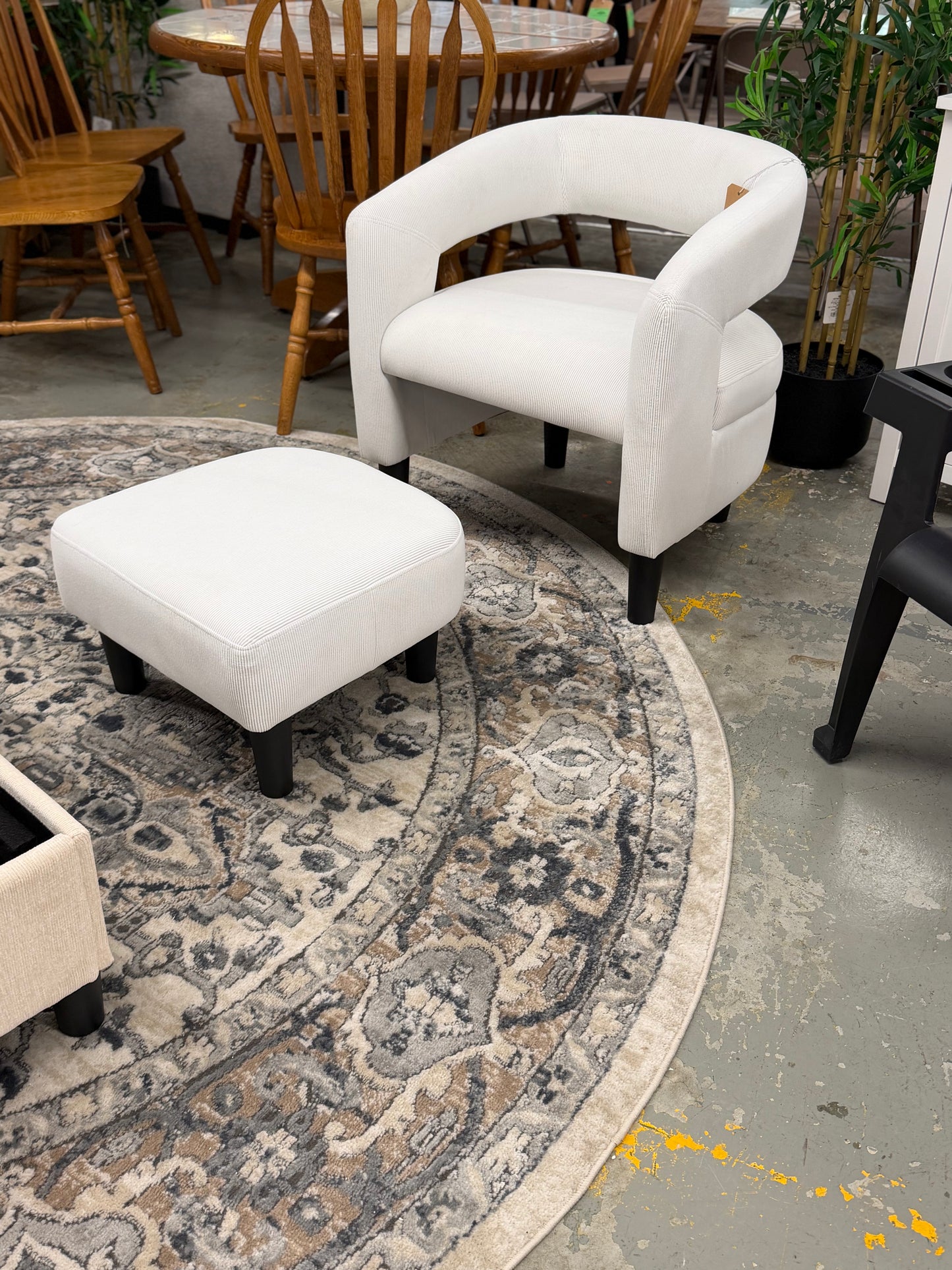 White Chair With Ottoman