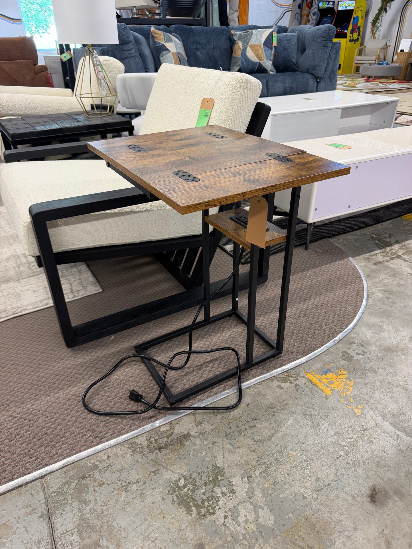 Folding C Table with Power