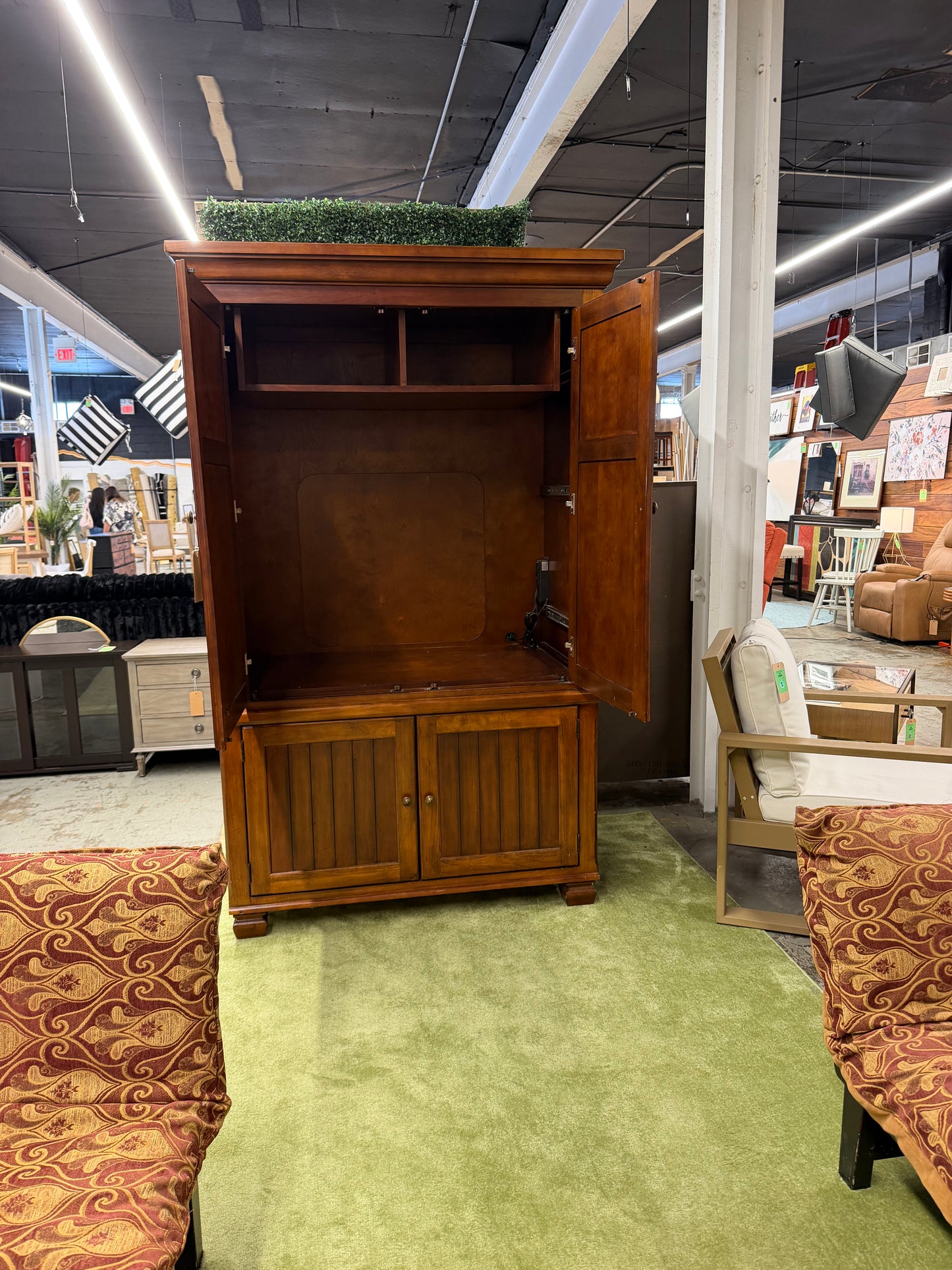 TV Cabinet Entertainment Center *donated