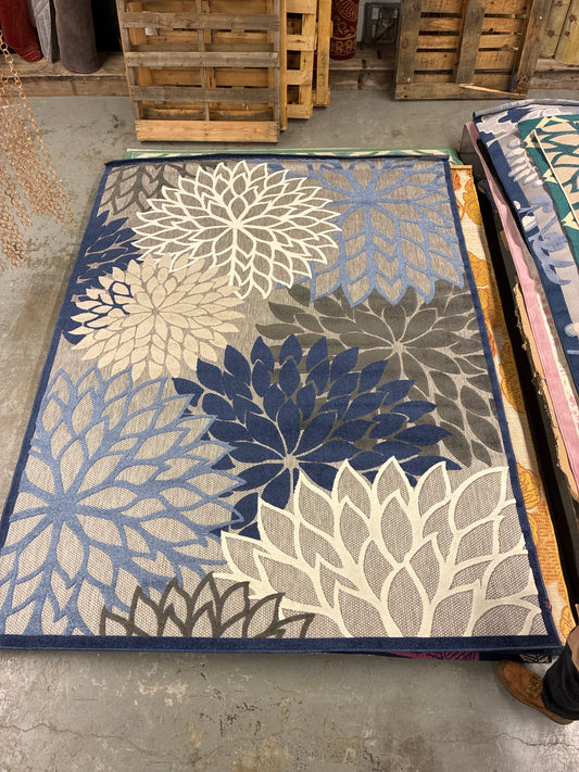 8 x 10 Rug - Nourison Aloha Blue / Grey AS IS small fray