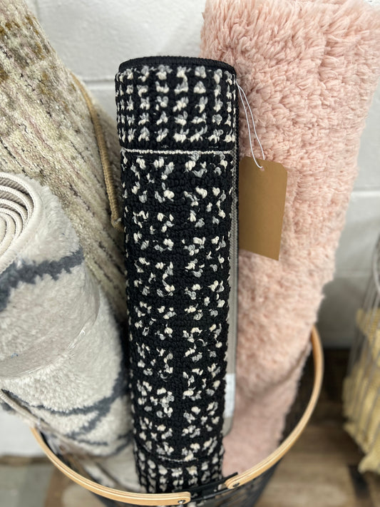 Washable Geometric Border Tufted Rug by Threshold in Black | 1ft 8in x 2ft 10in | Retails for: $15.00