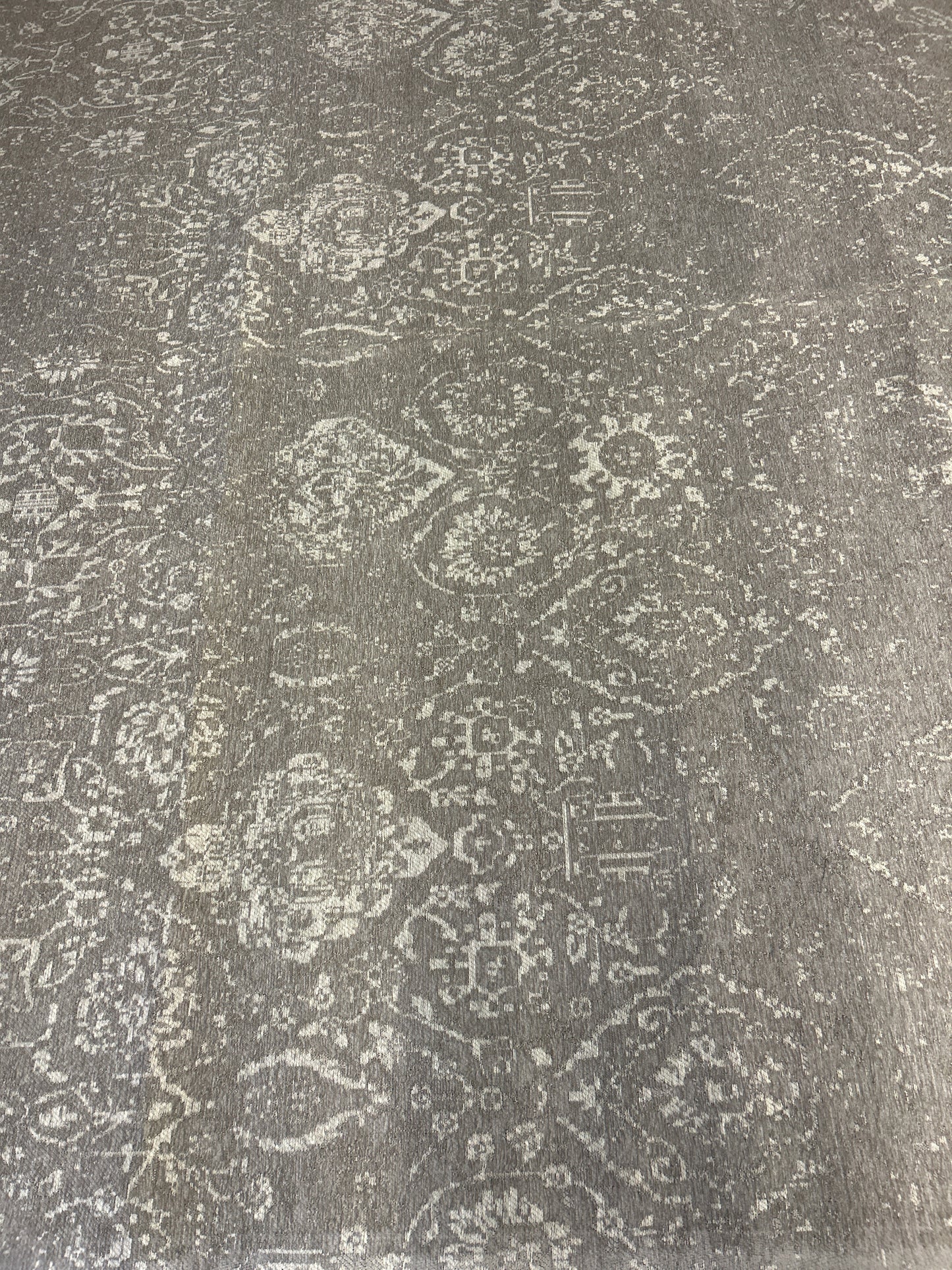 9 x 12 light grey rug