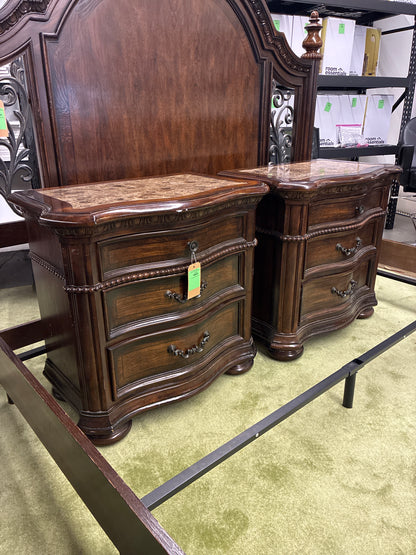 Set of 2 Solid Wood Nightstands w Bearded Trim and Carved Details *donated
