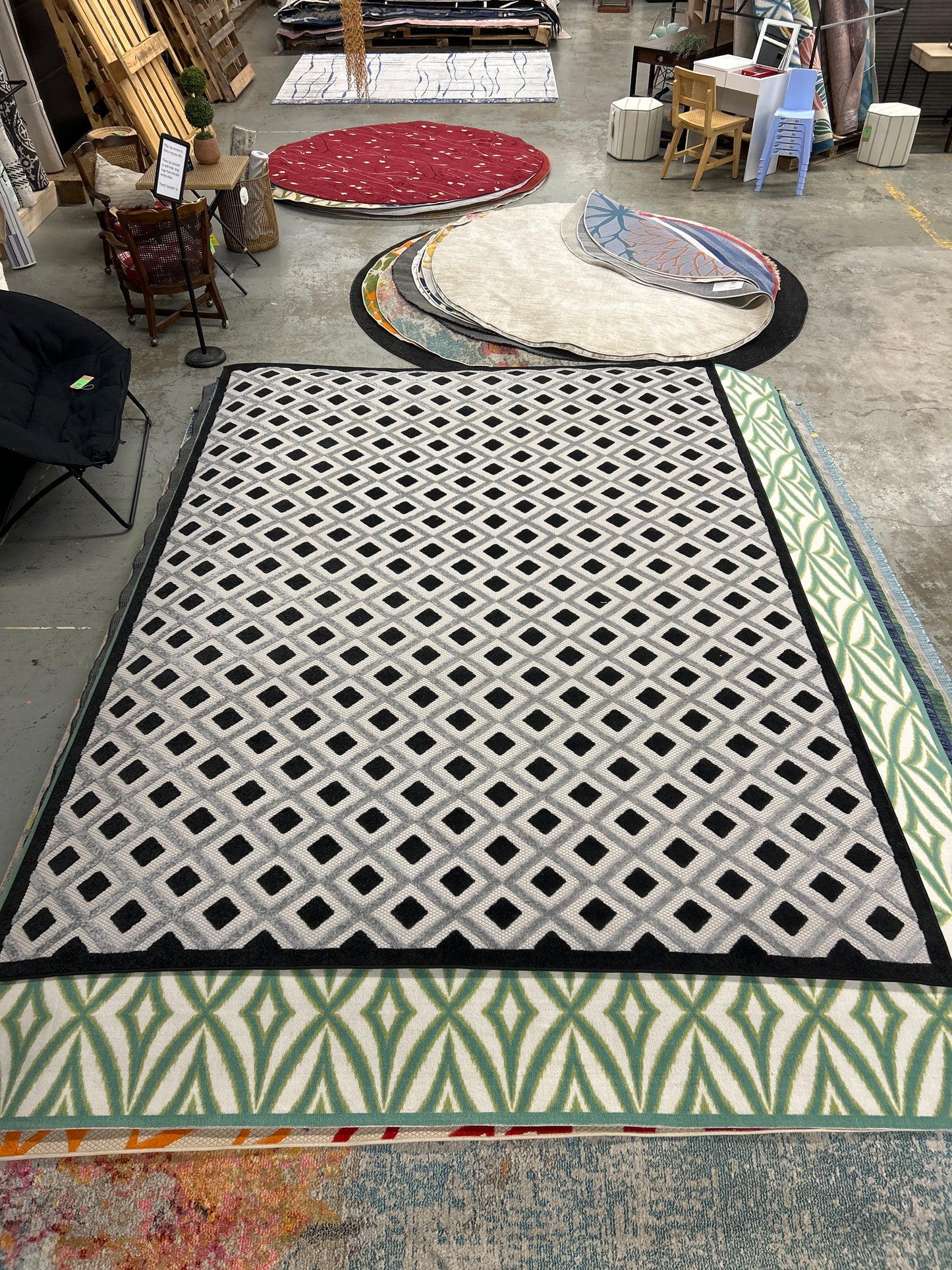 9 x 12 indoor/outdoor area rug by Nourison - Aloha (black & white & gray)