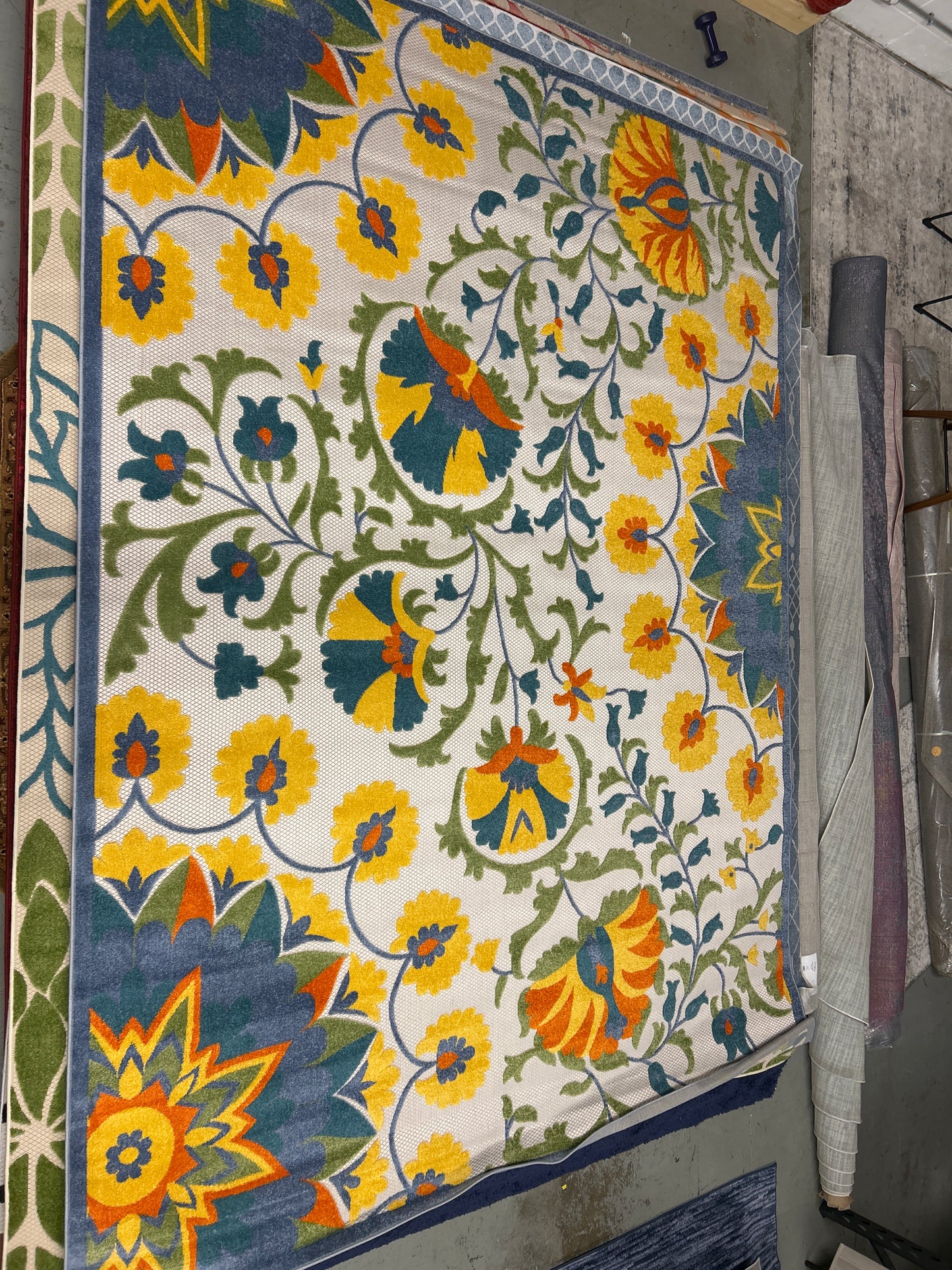 9 x 12 area rug (indoor/outdoor) (ID: 14108)