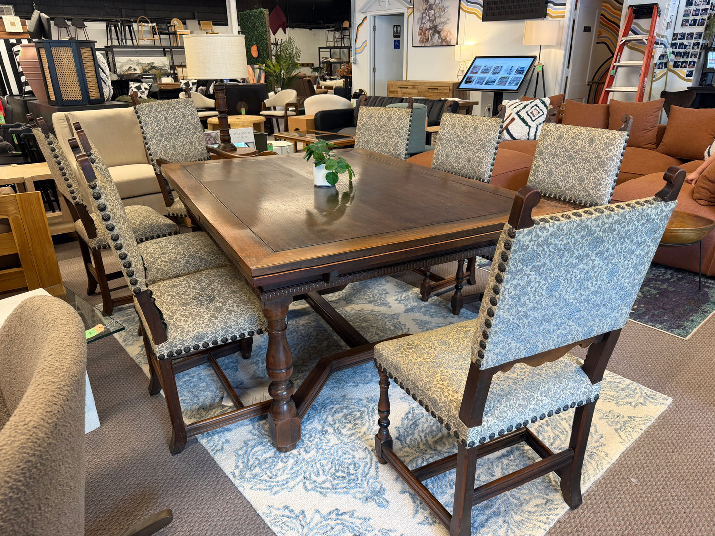 Stunning Kittinger Jacobean Extendable Antique Dining Set with 8 Upholstered Chairs Early 20th Century *donated