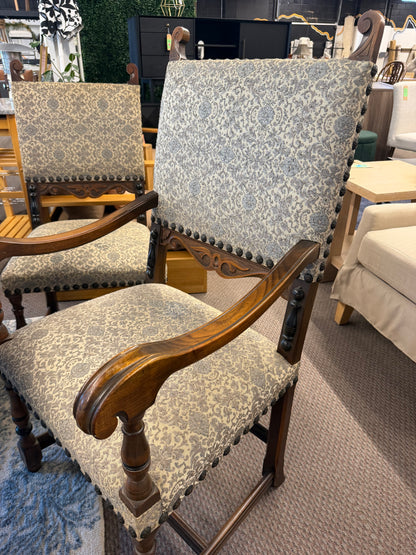 Stunning Kittinger Jacobean Extendable Antique Dining Set with 8 Upholstered Chairs Early 20th Century *donated