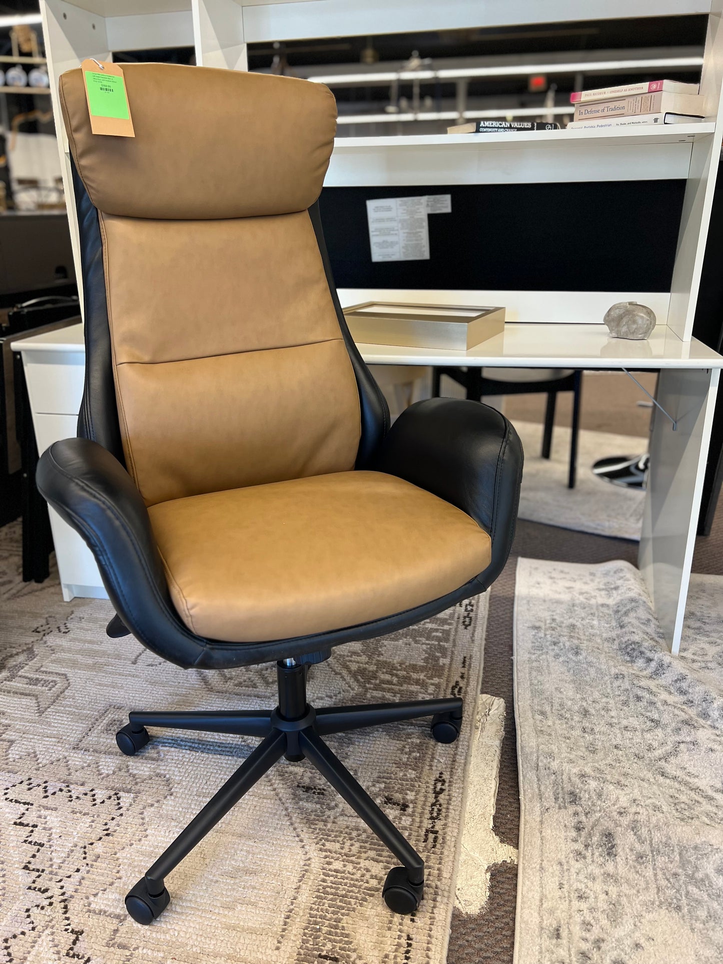 Corjan Mid-Century Modern Gas Lift Swivel Executive Chair or Office Chair with Headrest (Retail Price: $270)