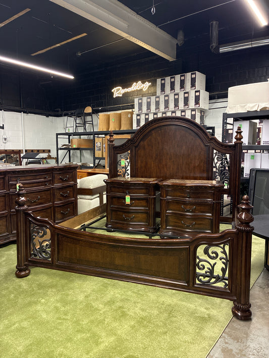 Ornate Solid Wood King Size Bed Frame with Headboard, Footboard, Side Rails, and Support Frame *donated
