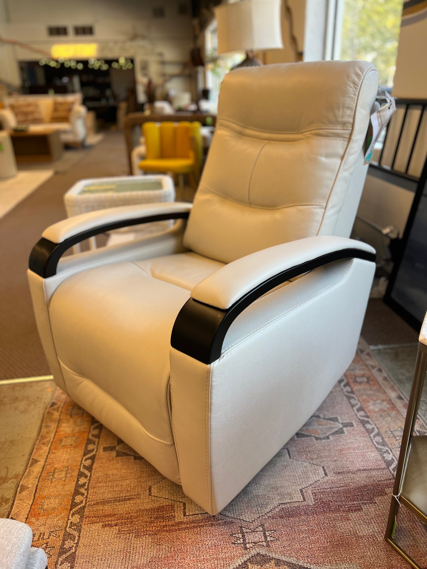 Canmore Leather Power Recliner with Power Headrest Retail: $699 Reclines, No power headrest