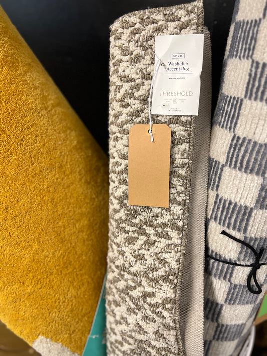 Rug by Threshold | 2ft 6in x 3ft 8in | Retails for: $30.00