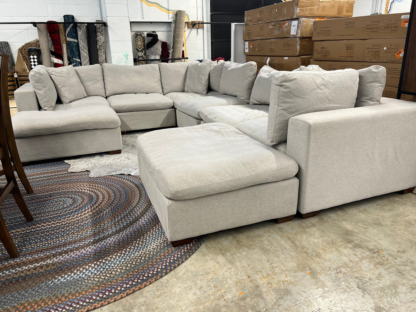 Thomasville Lowell 8-piece Modular Sectional - Color: Light Gray - Retail Price: $2399.99 Minor Signs of Wear