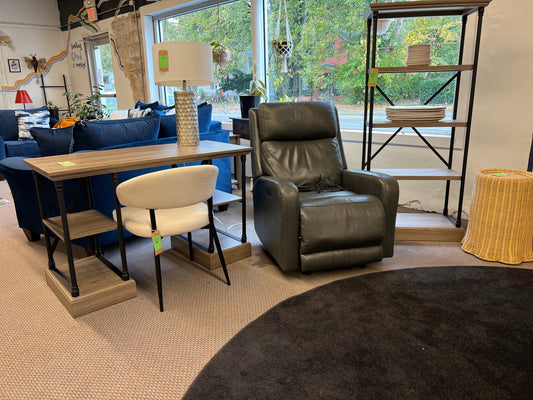 Recliner *donated, USED CONDITION