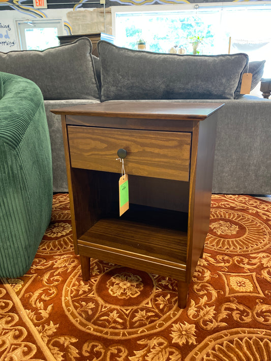 Spencer Solid Transitional Wood Nightstand
