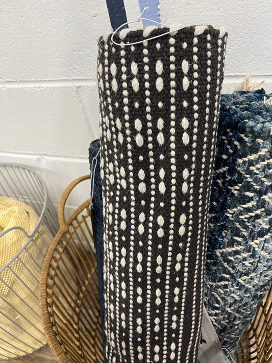 2'x7' Hand Woven Cotton/Wool Runner Black - Threshold™: Stripe Pattern, Indoor Flat Pile, Kitchen Runner Rug Retail: $40