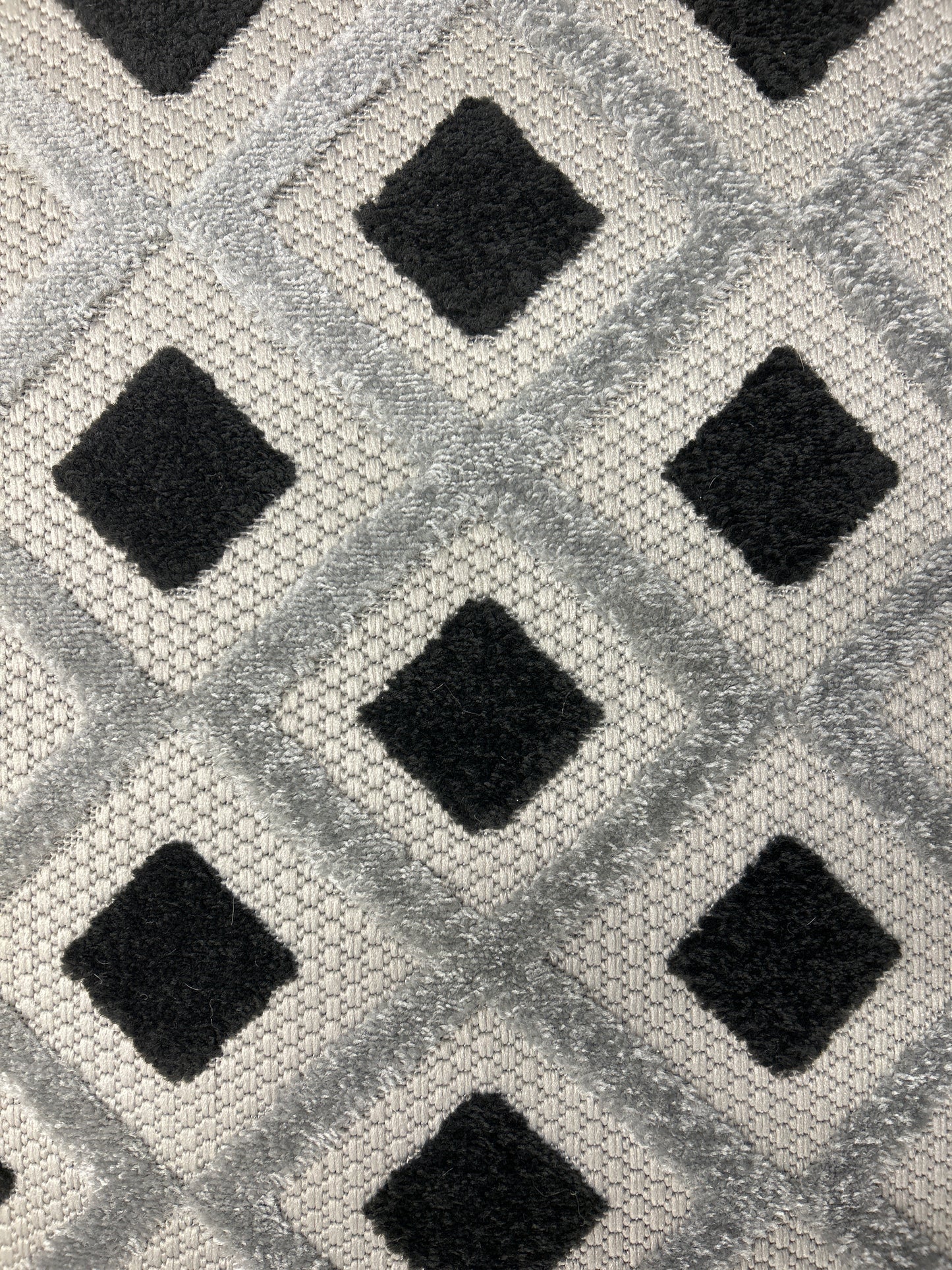 9 x 12 indoor/outdoor area rug by Nourison - Aloha (black & white & gray)