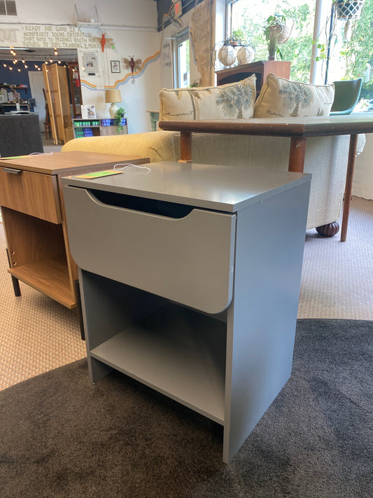 Simple Modern 1-Drawer Nightstand | Retail Price: $59