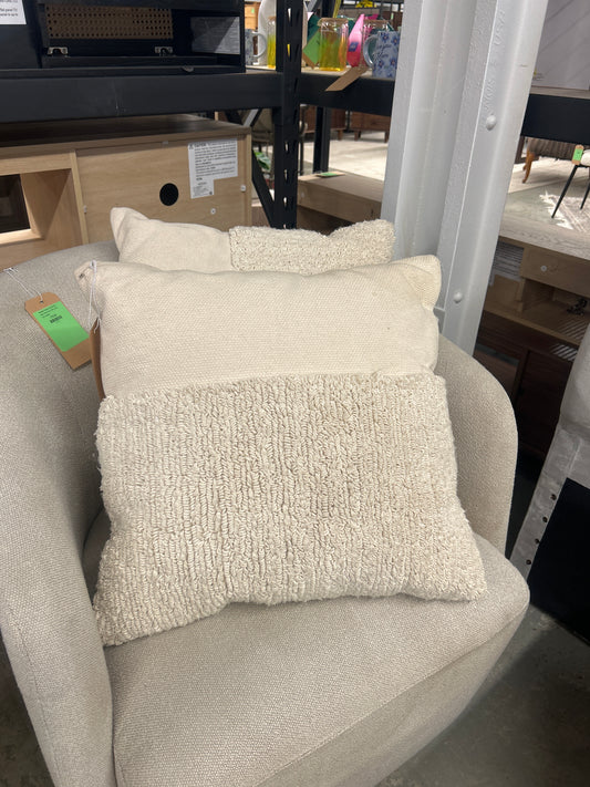 Set of 2 Decorative Ivory Pillows *donated