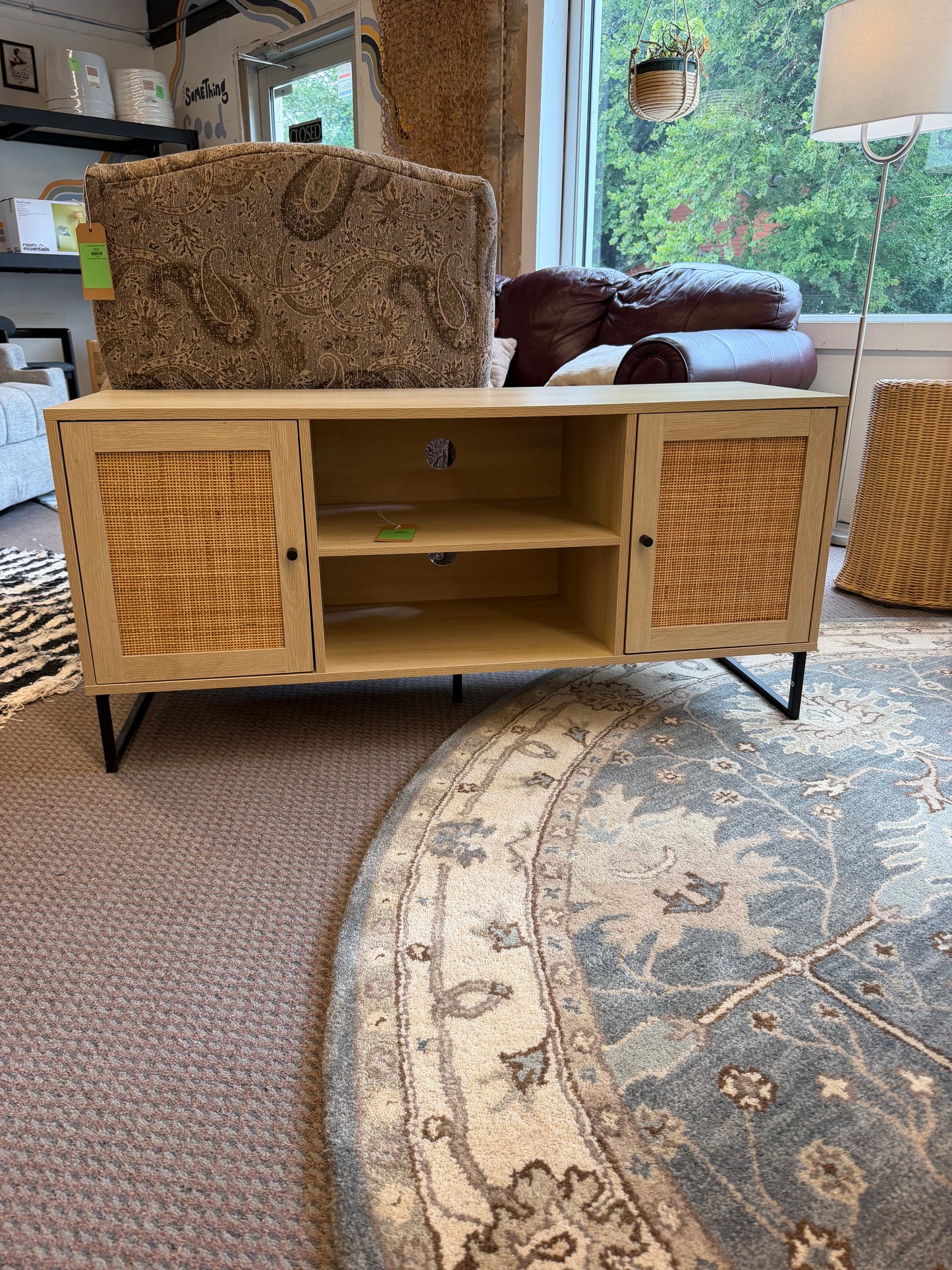 Two Door TV Stand Console Shelf Retail: $250+