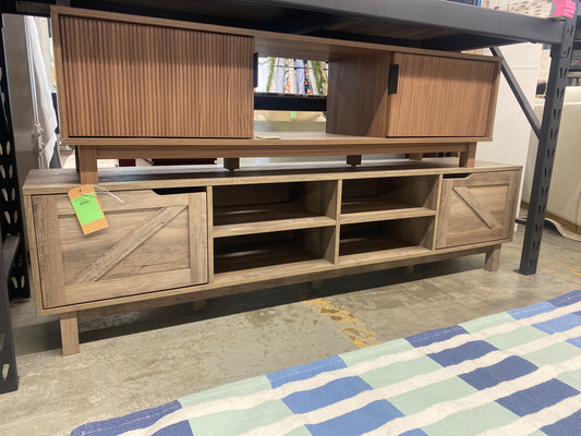 70" Simple Barndoor TV Stand | Retail Price: $232