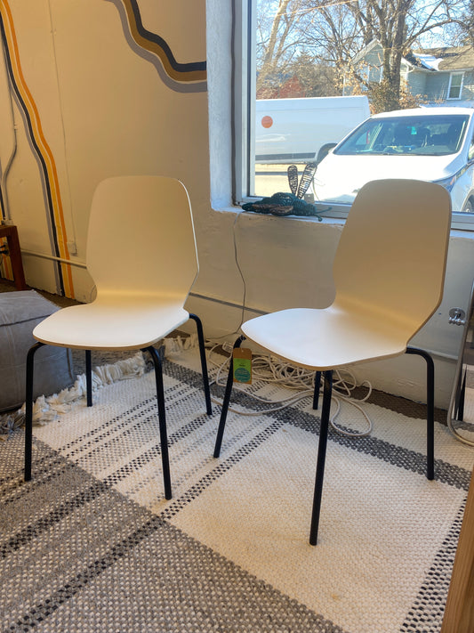 Set of 2 Bentwood Stacking Dining Chairs White - Room Essentials  -  - Retail Price: $120