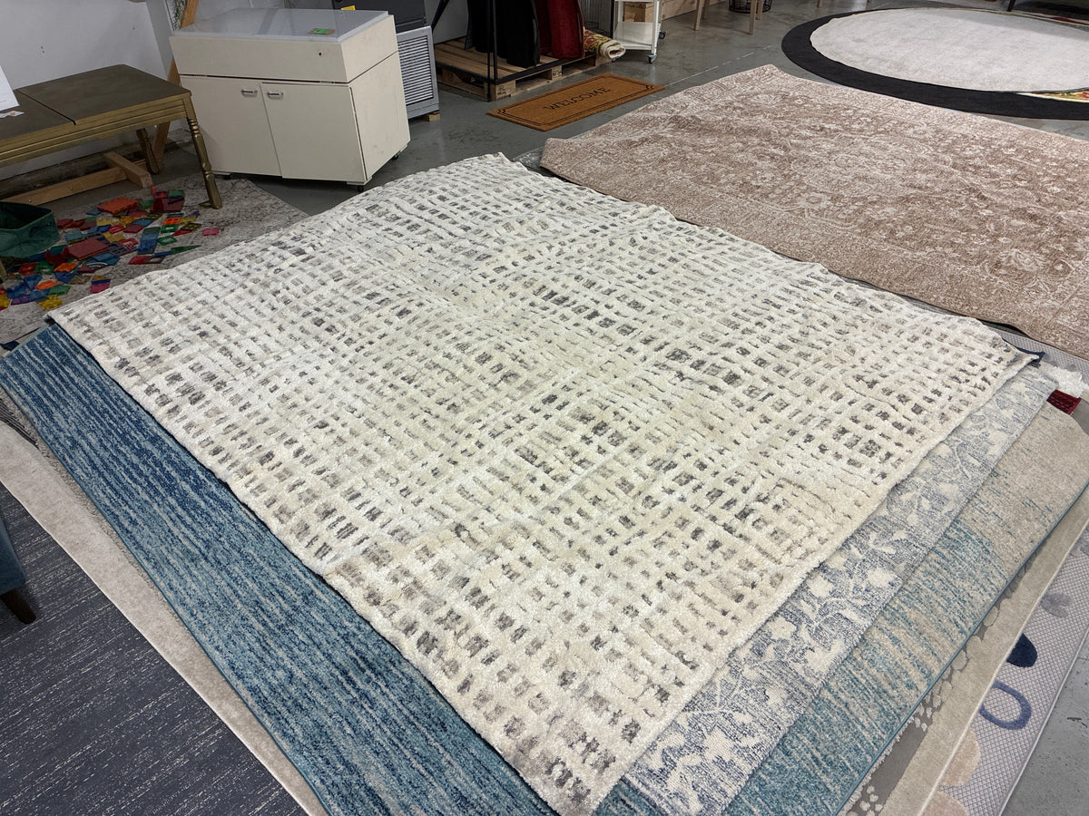 7 x 10 High Low Grid Area Rug Taupe