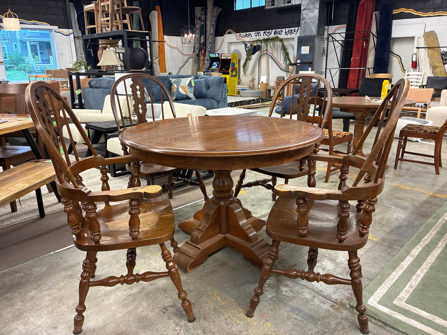 5pc Wooden Dining Set Round Table with 4 Armchairs *donated