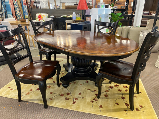 Table with Leaf and 4 Chairs *donated