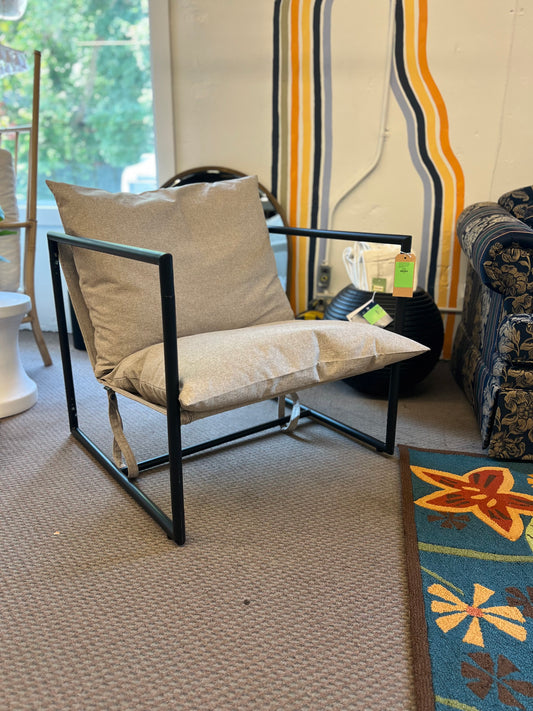 Aidan Sling Accent Chair, Metal Framed Armchair with Shredded Foam Cushioning Retail: $96+ MINOR SCRATCHES