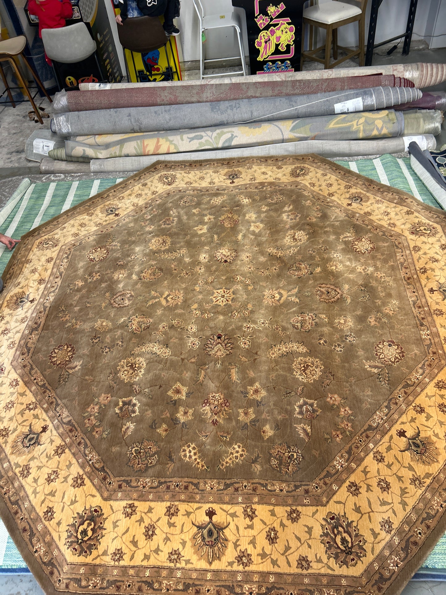 10x 10 octagon rug