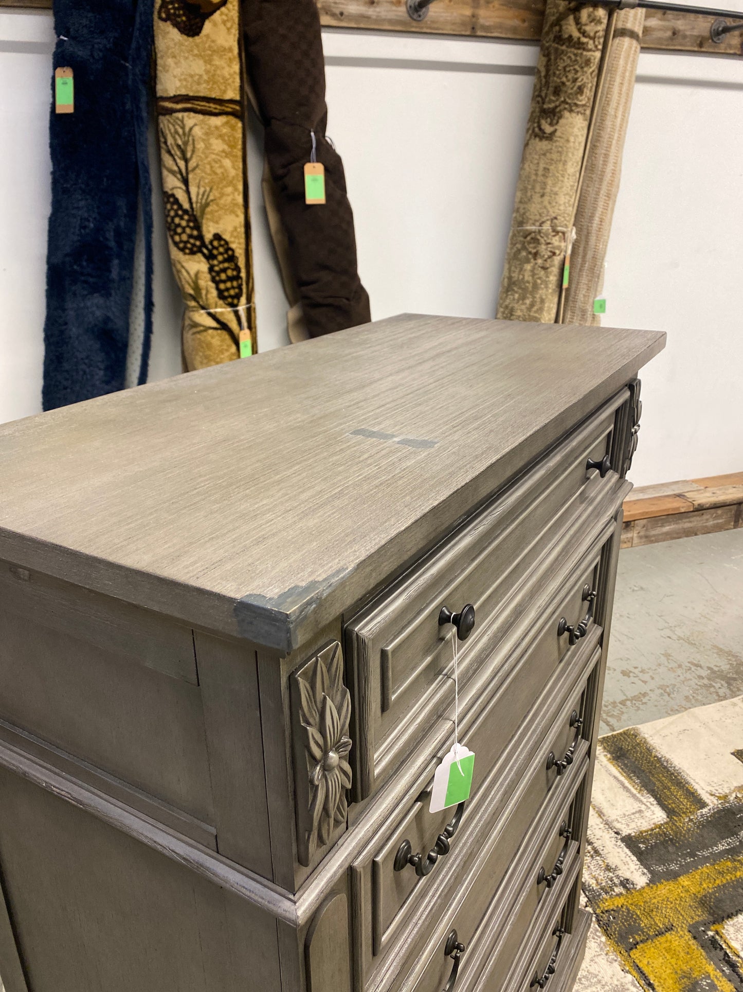 Azoriah 5 - Drawer Dresser in Gray - - Retail Price: $599.99 REPAIRED, minor