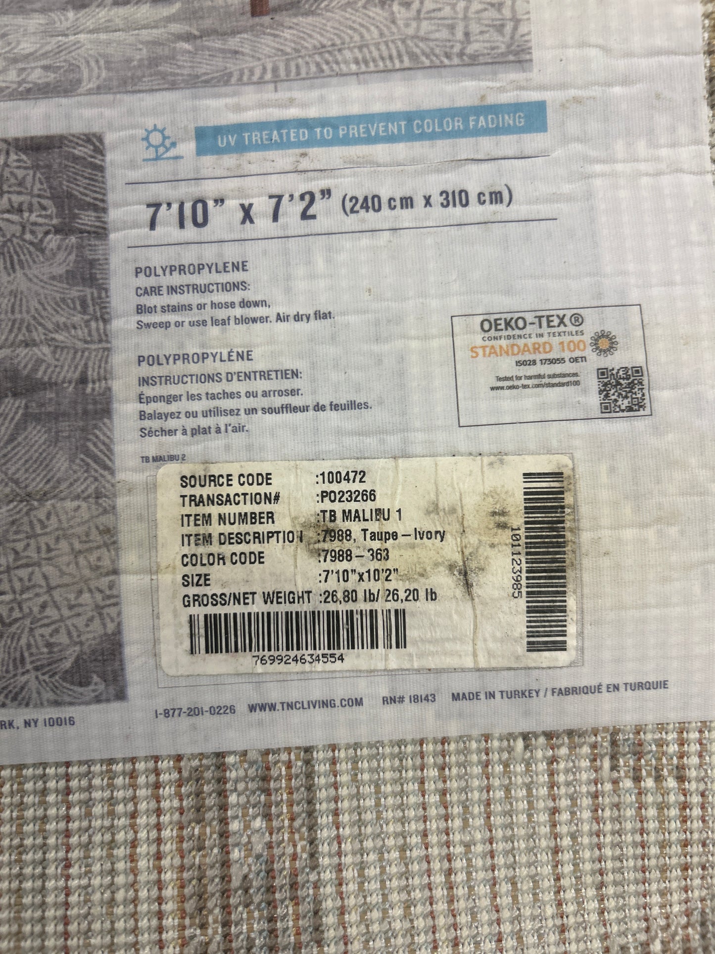 8 x 10 - grey and white rug