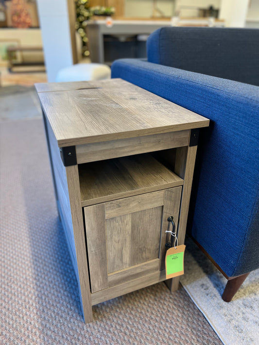 Sauder Dakota Side Table Retail: $173