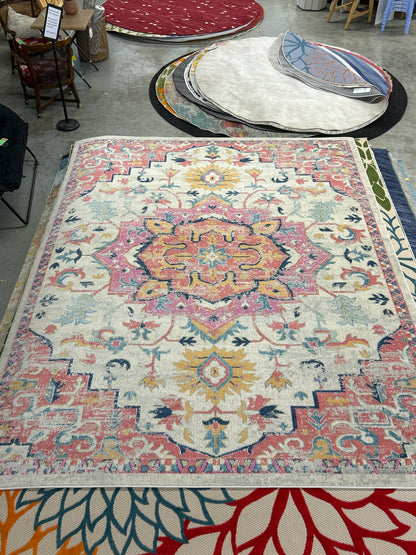 9 x 12 ivory pink area rug - as-is (minor fraying on one 2 inch section on one side near the edge)