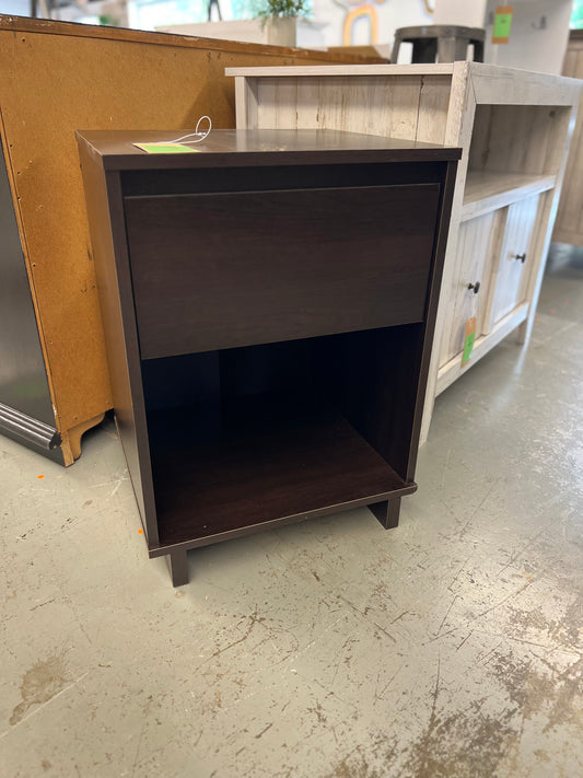 Single Drawer Nightstand