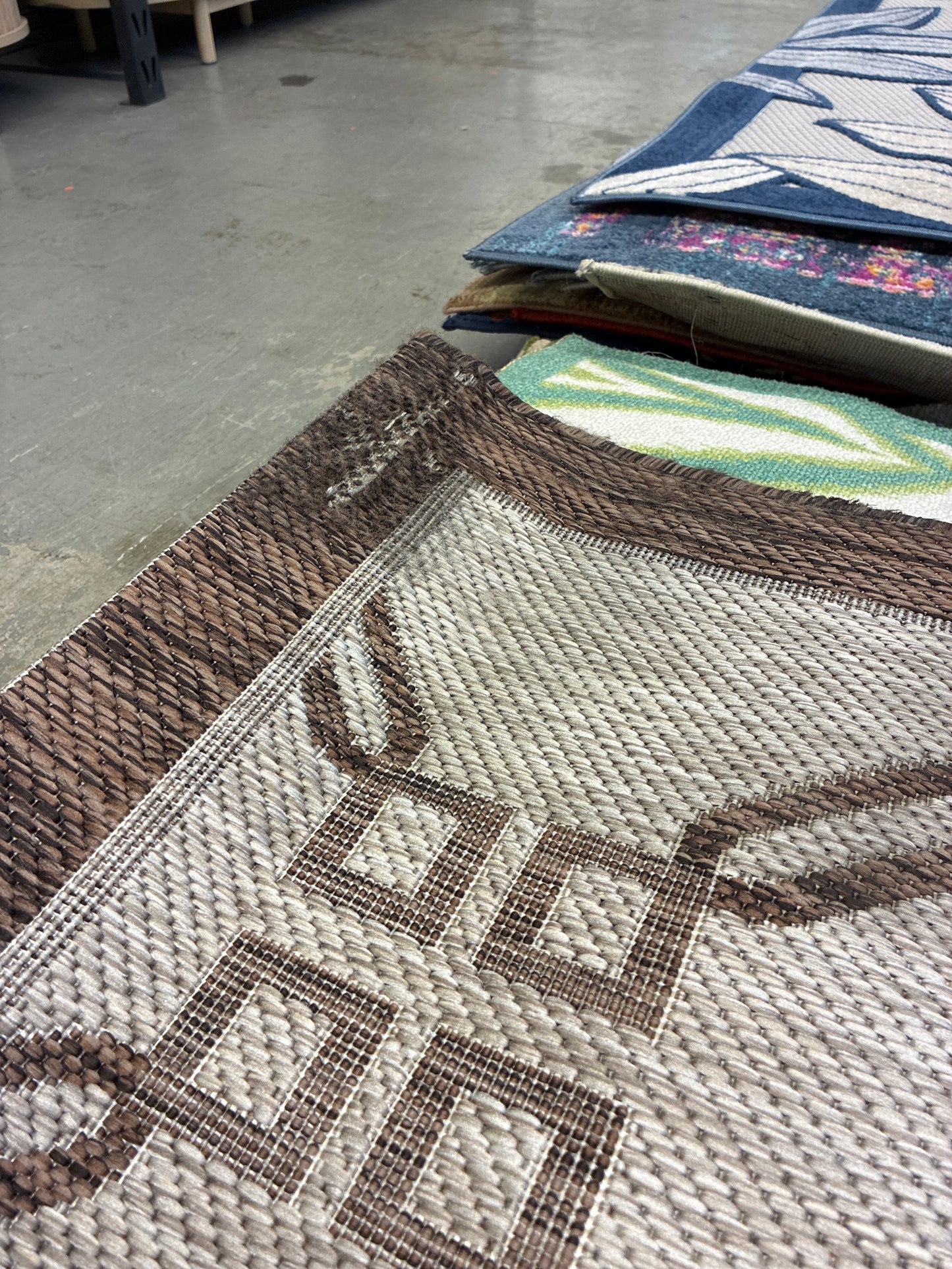 10 x 14 Area Rug Country Side Natural Indoor Outdoor Minor In One Corner | ID 14162