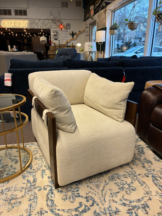 Ivybella Pillow Top Arm Accent Chair | Retail Price: $1,200
