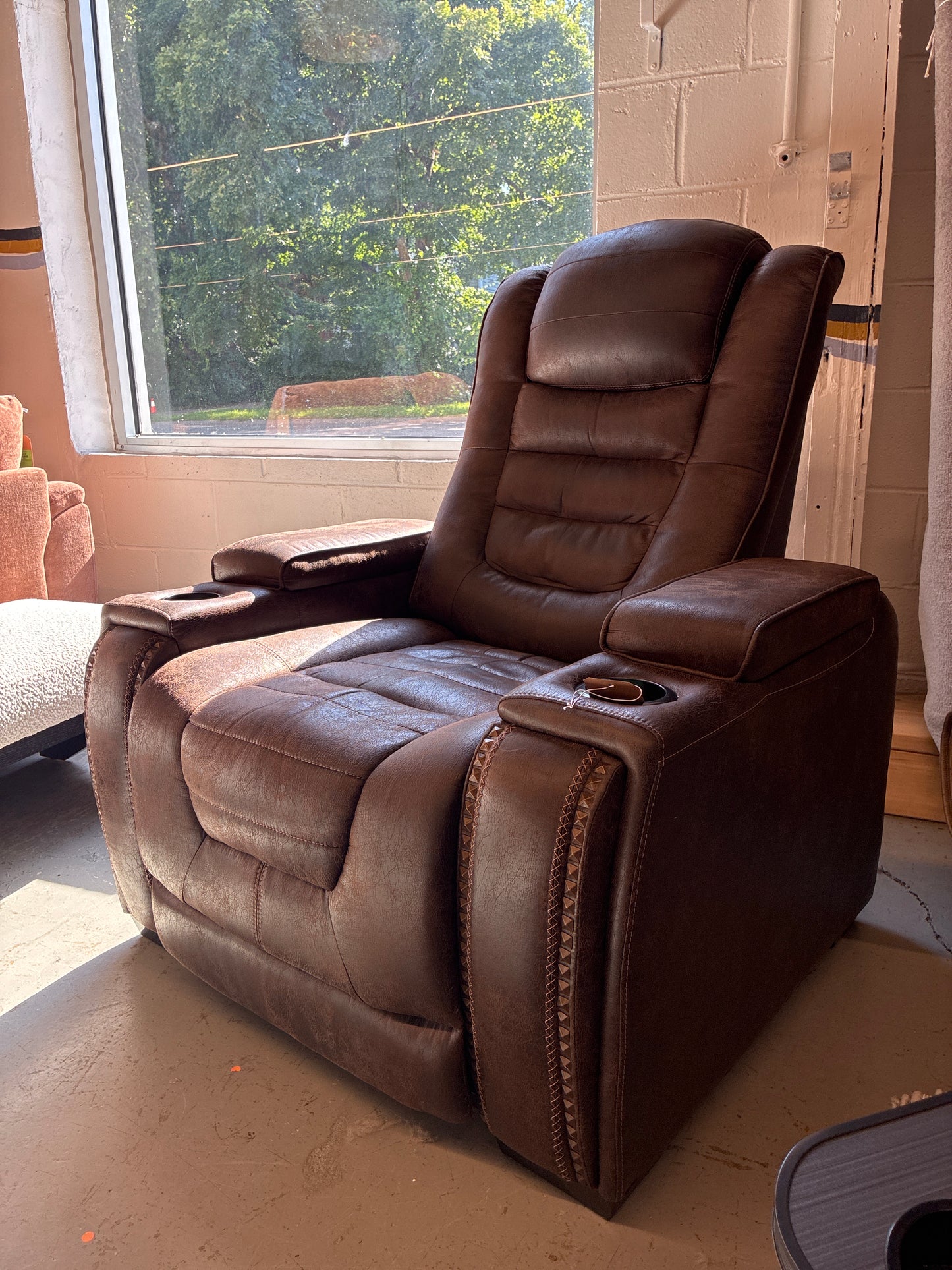 Ashley Power Recliner Retail: $900+ *donated