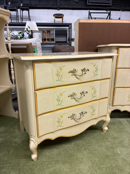 Vintage French Provincial 3 Drawer Side Table Nightstand Dresser *donated