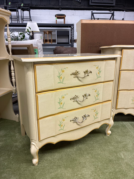 Vintage French Provincial 3 Drawer Side Table Nightstand Dresser *donated
