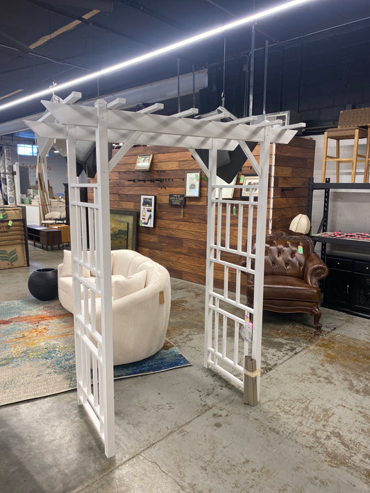 Dura-Trel Wellington Arbor, Vinyl Garden Archway for Outdoors, White, 72" x 85"  Retail: $159+