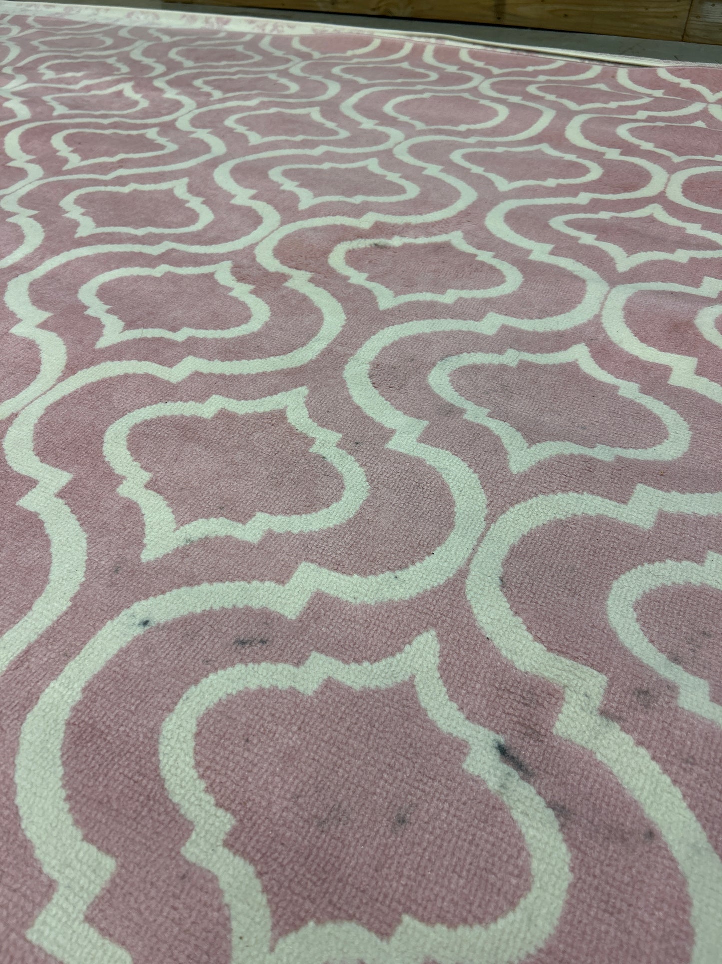 9 x 12 Area Rug Pink And Cream For Spots On Parts Of The | ID 14163