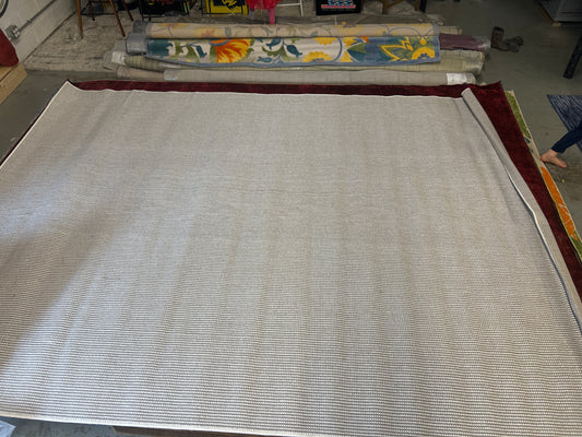 9 x 12 grey / ivory soft area rug