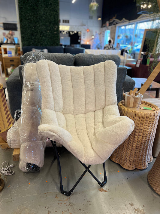 Butterfly Chair Faux Shearling Cream - Room Essentials Retail: $43
